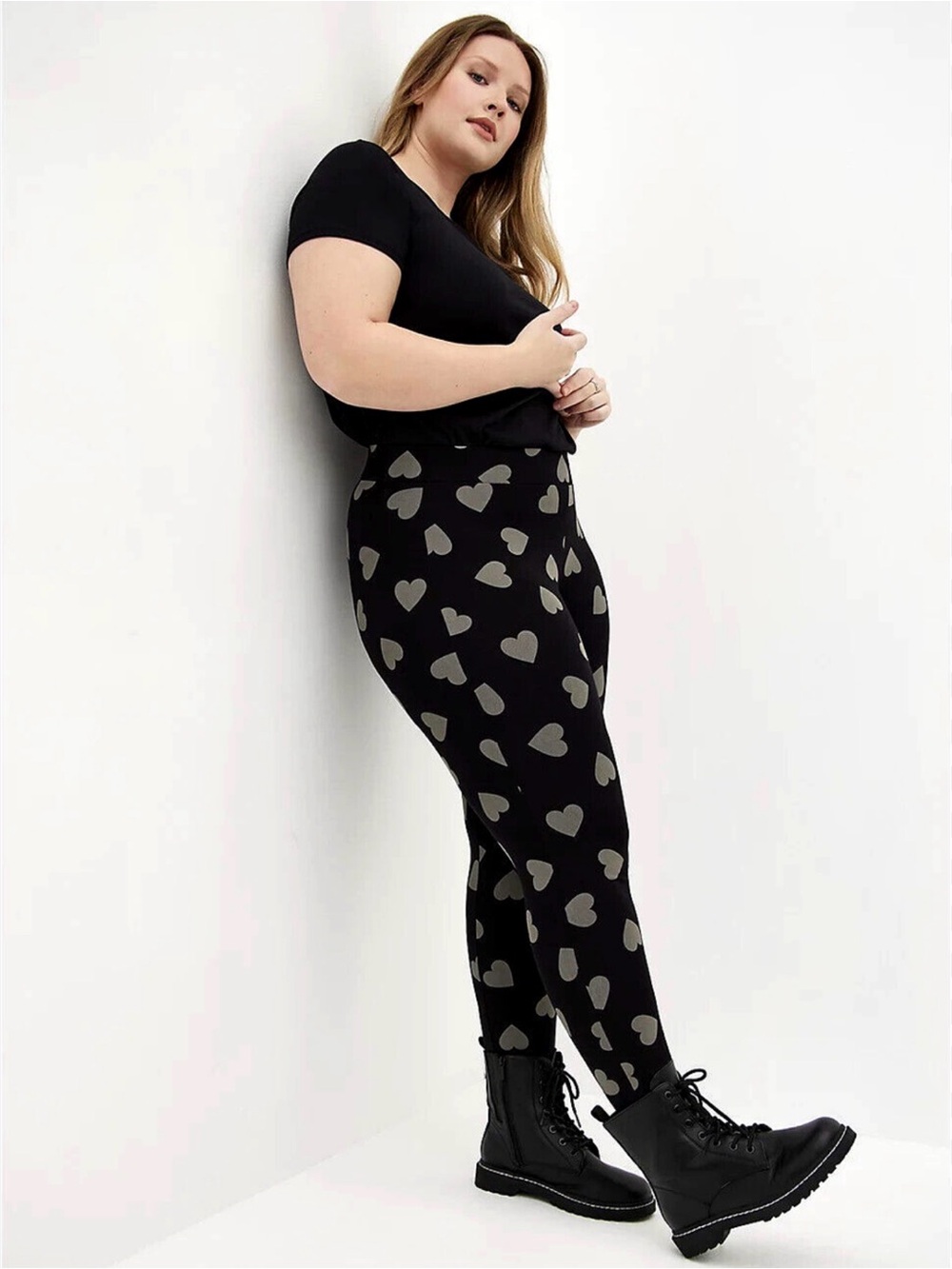 Torrid Black Heart Wide Leg Waistband Leggings Size 2X Stretch, Mid Rise Q44